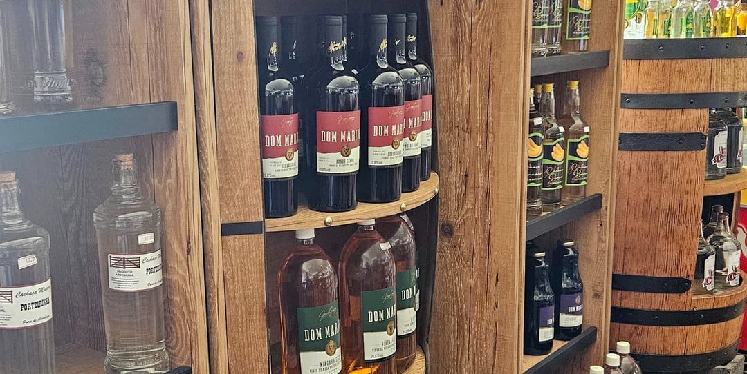Adega de Vinhos e Cachaças Artesanais